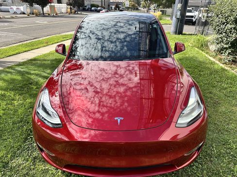 Used 2025 Tesla Model Y Performance AWD/4WD image 12