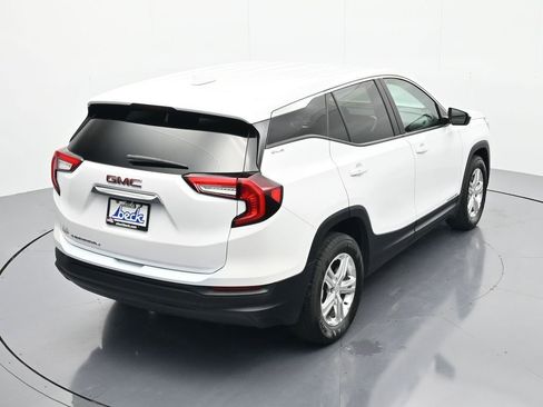 Used 2024 GMC Terrain SLE FWD image 31