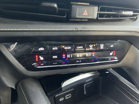 Used 2021 Buick Envision Preferred image 37