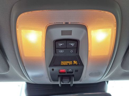 Used 2017 Volvo V60 T5 Cross Country Platinum image 17