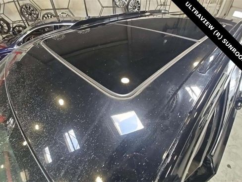 Used 2023 Cadillac XT6 Sport w/ Technology Package image 9