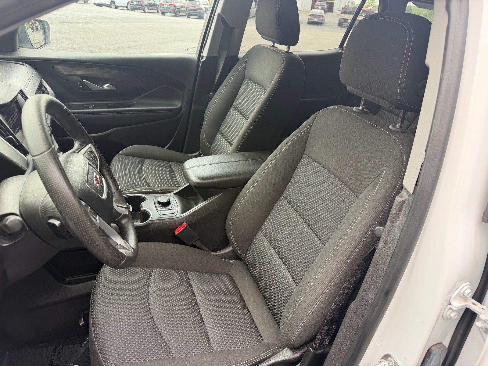 Used 2024 GMC Terrain SLE AWD/4WD image 28