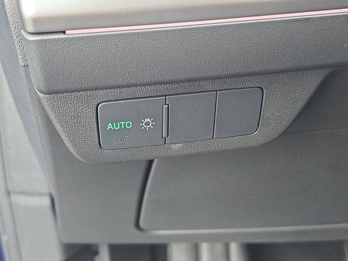 Used 2023 Audi Q4 e-tron Premium Plus w/ Premium Plus image 26