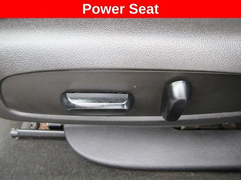 Certified 2017 Chevrolet Cruze LT w/ Convenience Package FWD image 23