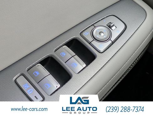 Used 2021 Hyundai Palisade Limited w/ Cargo Package AWD/4WD image 22