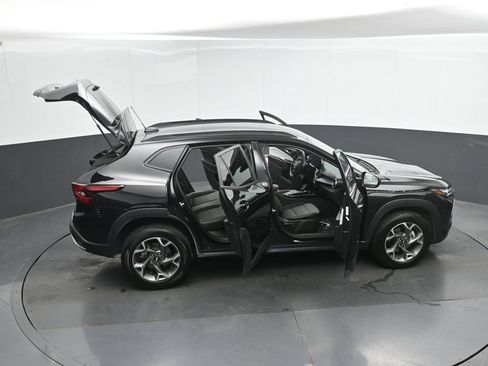 Used 2025 Chevrolet Trax LT FWD image 49