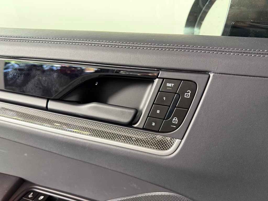 Certified 2026 Porsche Cayenne Turbo AWD/4WD image 25