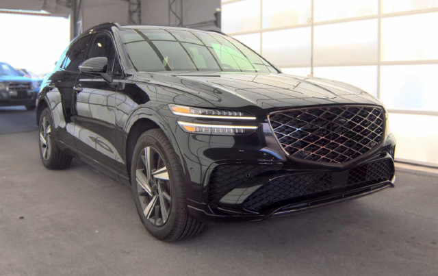 Used 2026 Genesis GV70 3.5T Sport Advanced AWD/4WD image 2