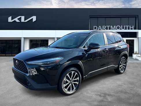Used 2022 Toyota Corolla Cross XLE AWD/4WD image 1