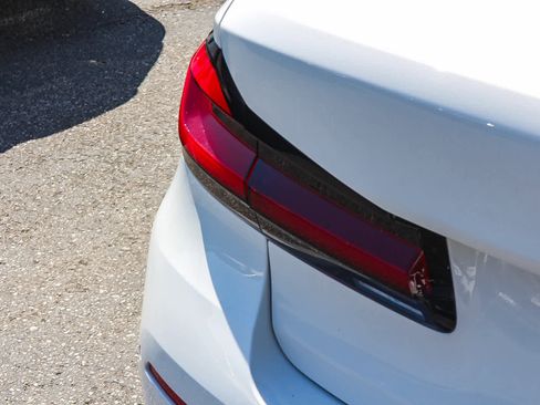 Certified 2023 BMW 530e RWD image 7