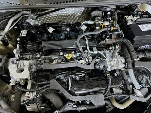 Used 2024 Toyota Corolla LE image 31