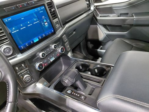 Certified 2022 Ford F150 XLT w/ Equipment Group 302A High image 29