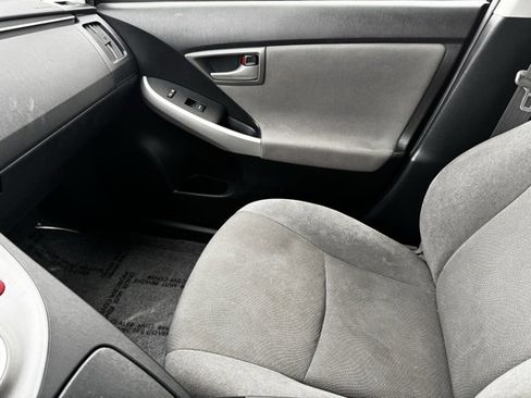 Used 2014 Toyota Prius Three image 19
