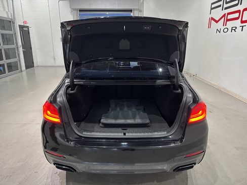Used 2018 BMW M550i xDrive w/ Driving Assistance Package image 31