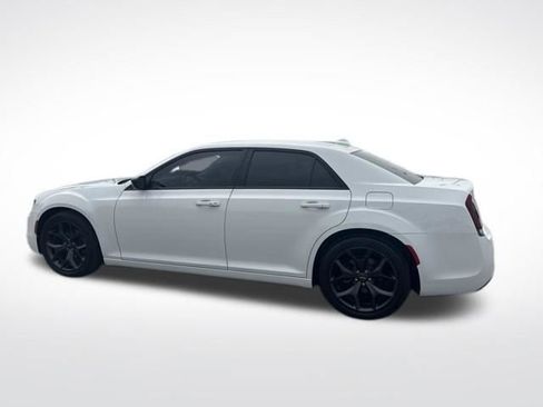 Used 2020 Chrysler 300 Touring w/ Sport Appearance Package RWD image 2