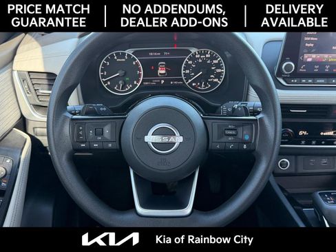 Used 2023 Nissan Rogue SV image 25