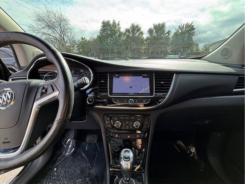 Used 2018 Buick Encore Premium image 11