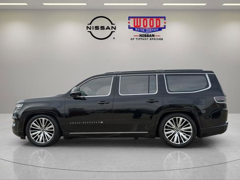 Used 2022 Jeep Grand Wagoneer Series III AWD/4WD image 5