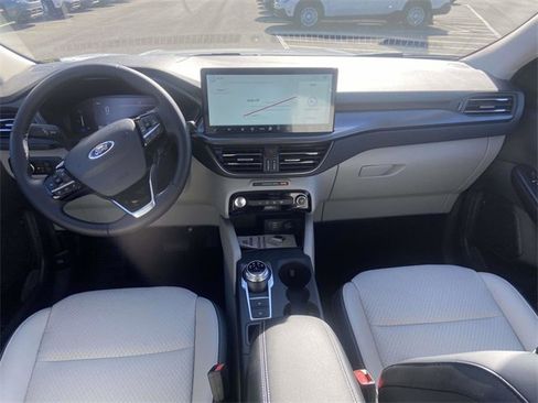 New 2026 Ford Escape SE image 10