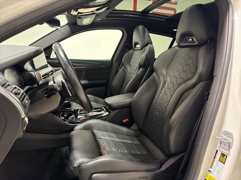 Used 2023 BMW X4 M image 10