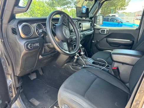 Used 2018 Jeep Wrangler Unlimited Sport AWD/4WD image 10