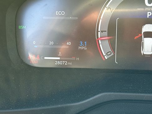 Used 2024 Toyota RAV4 Limited AWD/4WD image 24