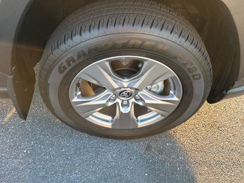Certified 2025 Toyota RAV4 LE AWD/4WD image 36