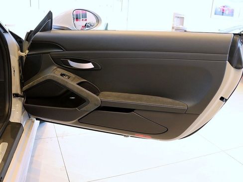 Used 2020 Porsche 718 Cayman GT4 image 59