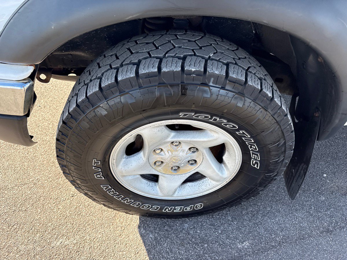 Used 2003 Toyota Tacoma PreRunner w/ Convenience Pkg RWD image 17