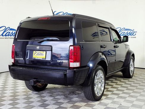Used 2011 Dodge Nitro Heat image 6