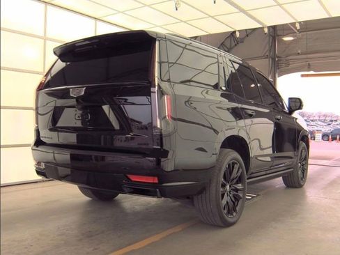 Used 2024 Cadillac Escalade Sport Platinum image 2