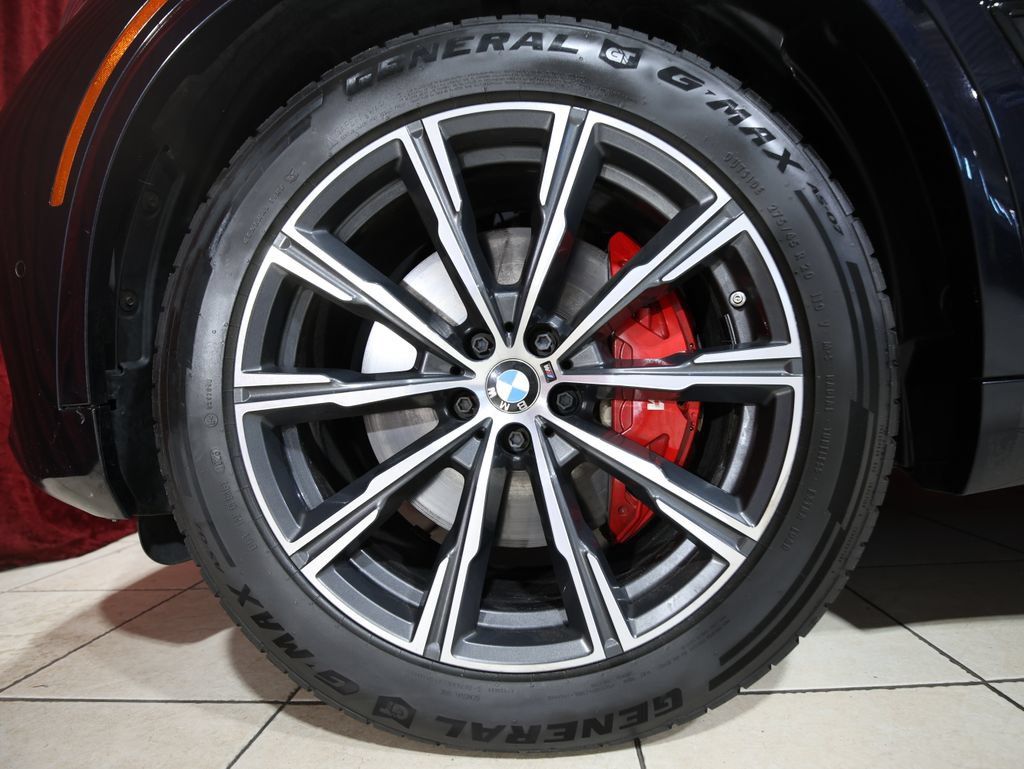 Used 2021 BMW X5 xDrive40i w/ M Sport Package AWD/4WD image 7