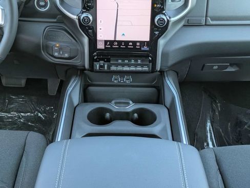 New 2026 RAM 3500 Big Horn AWD/4WD image 19