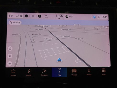 Used 2023 Jeep Grand Cherokee Limited w/ Luxury Tech Group II image 43