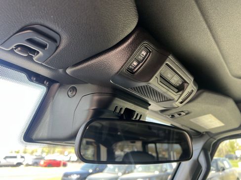 Used 2024 Jeep Wrangler Sahara image 23
