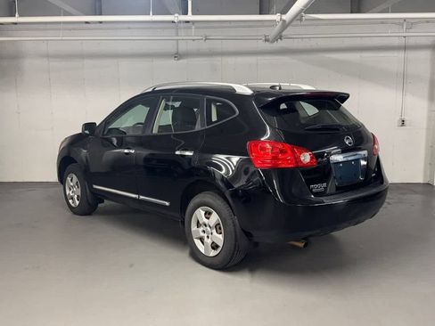 Used 2015 Nissan Rogue S w/ Convenience Package AWD/4WD image 4
