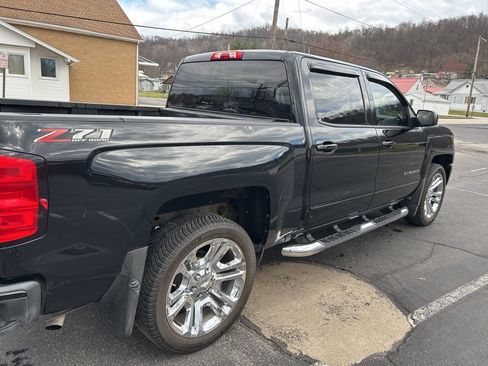 Used 2018 Chevrolet Silverado 1500 LT w/ All Star Edition AWD/4WD image 5