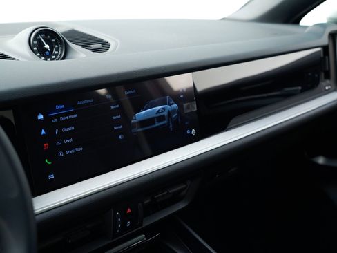 New 2026 Porsche Cayenne Coupe image 28