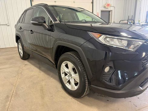 Used 2021 Toyota RAV4 XLE w/ Convenience Package AWD/4WD image 10