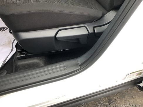 Certified 2025 Nissan Kicks S image 12