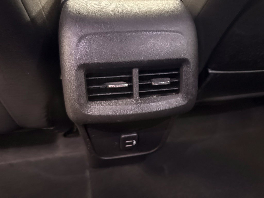 Used 2023 GMC Terrain SLE w/ Driver Convenience Package AWD/4WD image 18