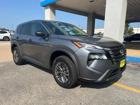 Used 2024 Nissan Rogue S AWD/4WD image 4