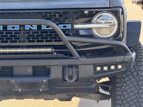 Used 2021 Ford Bronco Wildtrak image 9