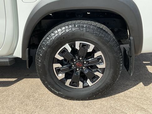 Used 2024 Nissan Frontier PRO-4X w/ Pro Convenience Package image 10