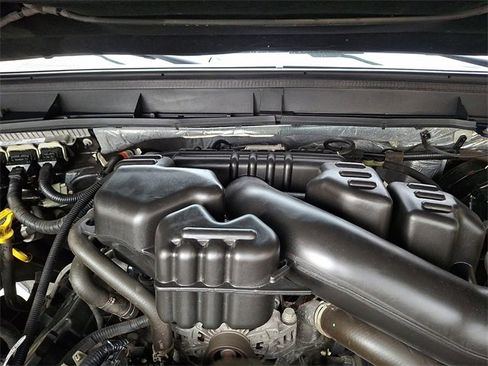 Used 2016 Ford F350 Lariat image 28