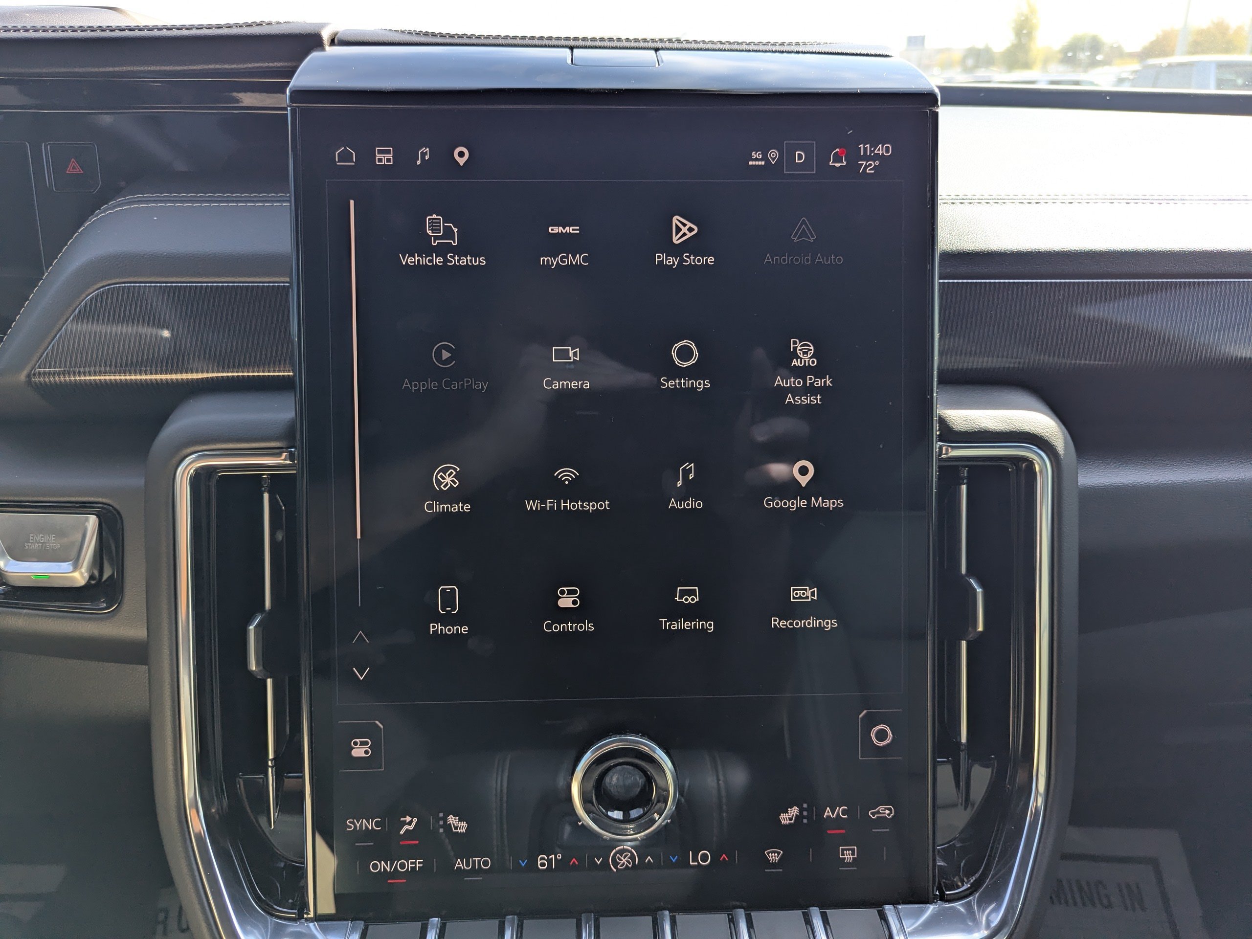 Used 2025 GMC Yukon XL Elevation AWD/4WD image 22