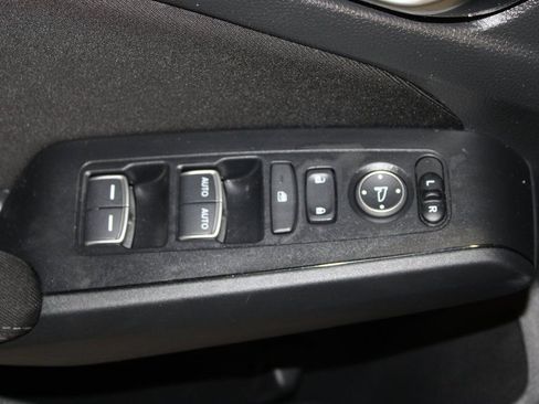 Used 2023 Honda Civic LX image 9