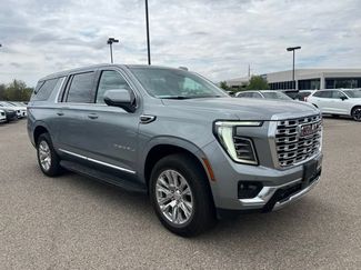 Used 2025 GMC Yukon XL Denali AWD/4WD video 1