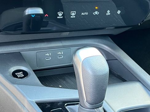 New 2027 Nissan Sentra SV w/ Floor Mat Package FWD image 26