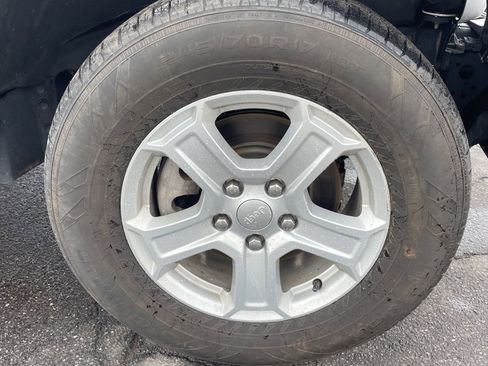 Used 2023 Jeep Wrangler Sport S image 20